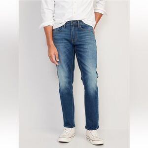 Men’s Old Navy 360 Stretch Denim Straight Leg Jeans in Medium Wash
